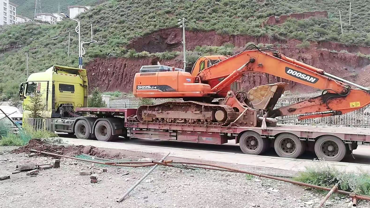 挖掘機運輸