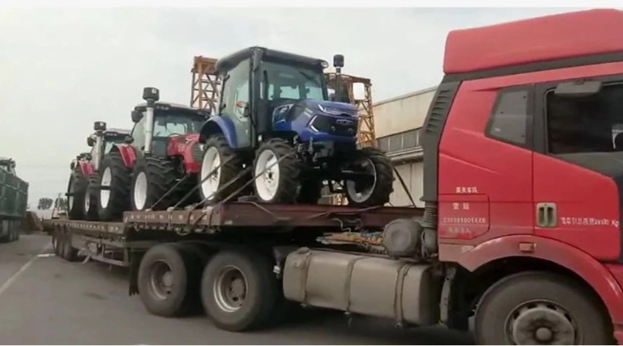 拖拉機(jī)運(yùn)輸 (1)