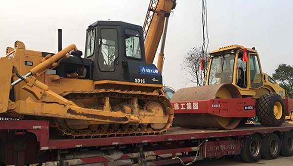 沖擊壓路機運輸