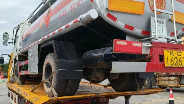 油罐車運(yùn)輸