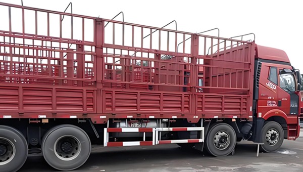 找9.6米高欄貨車
